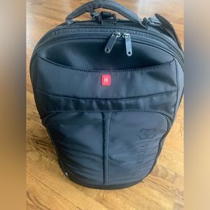 New with Tags

Seefeld 25
25/64 CM Extendable Wheeled Upright